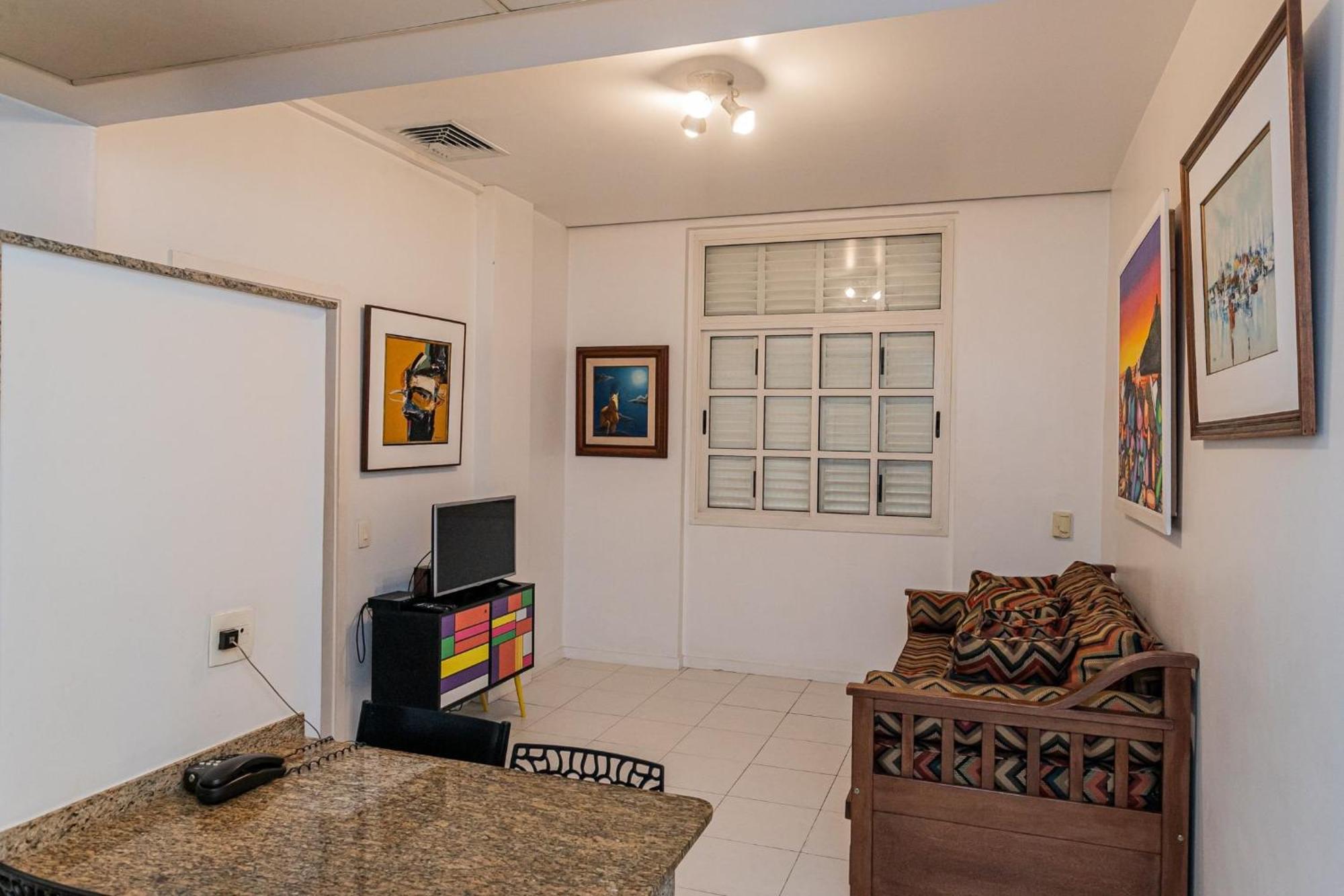 Predio Com Servicos Ao Lado Da De Copacabana Apartamento Rio de Janeiro