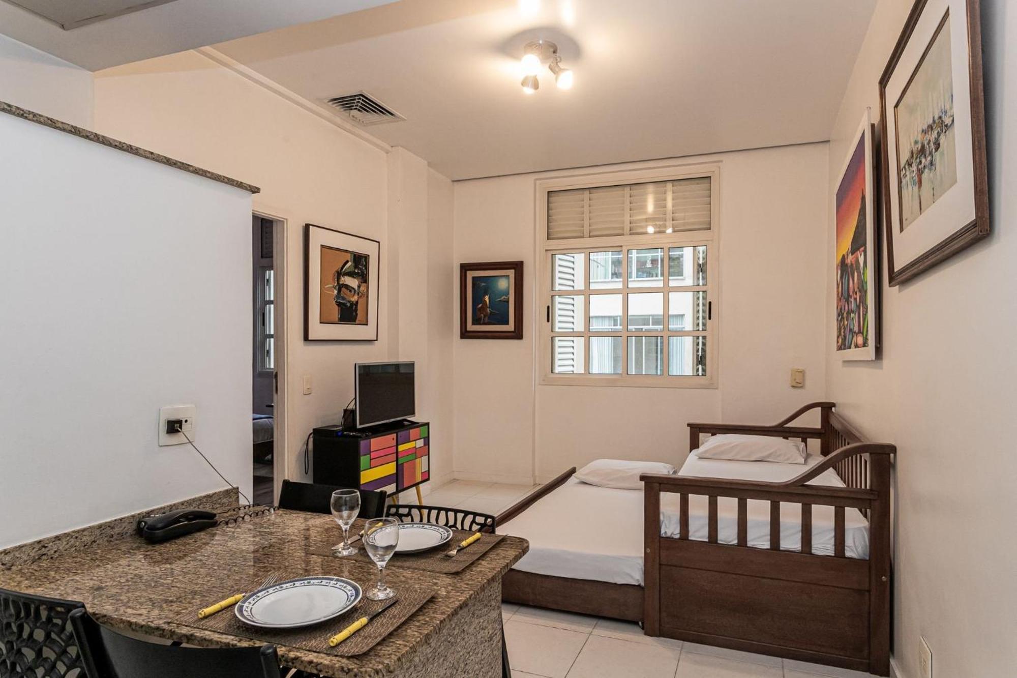 Apartamento Predio Com Servicos Ao Lado Da De Copacabana Río de Janeiro
